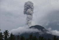 Gunung Ibu Maluku Utara Erupsi Lagi, Puluhan Gempa Letusan Terjadi Hari Ini