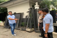 Pengemudi Wanita Mabuk Tabrak Pagar Rumah Jusuf Kalla di Jakarta Selatan