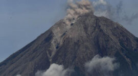 Status Gunung Semeru Terkini Letusan Vulkanik Terus Terjadi di Jawa Timur