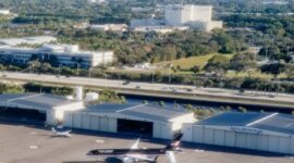 Jet pribadi Trump diparkir di Bandara Internasional Palm Beach, Florida, pada 1 Februari. Foto: Reuters
