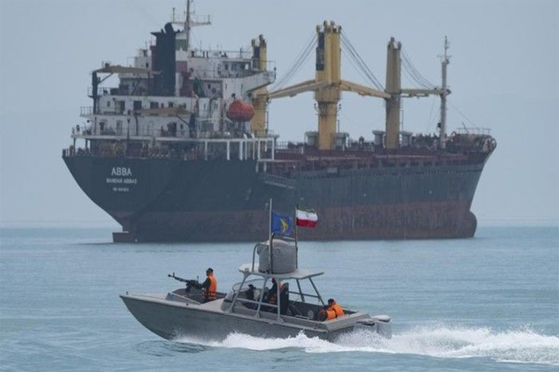 Perundingan Nuklir di Geneva Memanas Saat Iran Blokade Jalur Minyak Dunia
