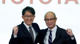 Kenta Kon bergabung dengan Toyota Motor pada tahun 1991. Saat ini, ia bertindak sebagai Chief Financial Officer dan Chief Operating Officer Grup. Sejak April, ia akan menggantikan Koji Sato sebagai CEO dari produsen mobil terbesar di dunia.