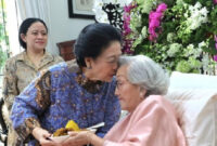 Megawati Sampaikan Duka Mendalam atas Wafatnya Istri Jenderal Hoegeng: “Selamat Jalan, Tante Meri”