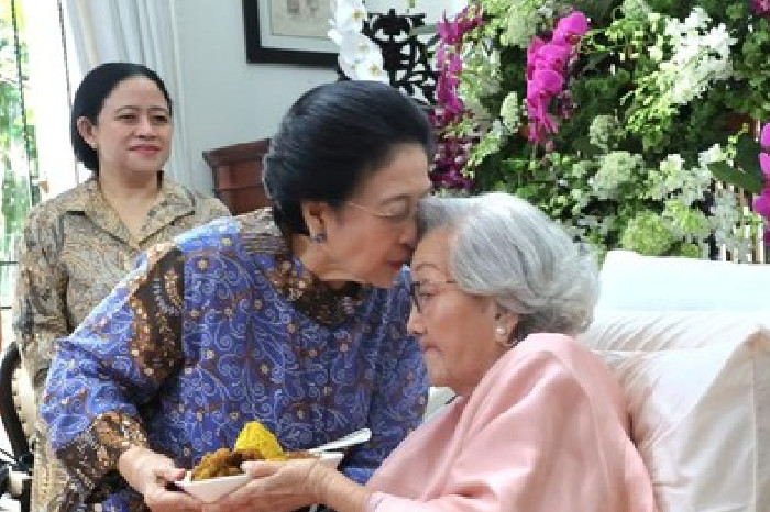 Megawati Sampaikan Duka Mendalam atas Wafatnya Istri Jenderal Hoegeng: “Selamat Jalan, Tante Meri”