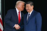 Presiden AS Donald Trump (kiri) dan Presiden China Xi Jinping di Busan, Korea Selatan, pada Oktober 2025. Foto: AFP