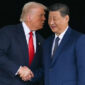 Presiden AS Donald Trump (kiri) dan Presiden China Xi Jinping di Busan, Korea Selatan, pada Oktober 2025. Foto: AFP