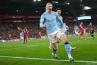 Haaland melepaskan gol penentunya di Man City memenangkan Liverpool 2-1 di babak ke-25 Liga Premier di Anfield, Liverpool, Inggris pada malam 8 Februari 2026. Foto: AP
