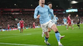 Haaland melepaskan gol penentunya di Man City memenangkan Liverpool 2-1 di babak ke-25 Liga Premier di Anfield, Liverpool, Inggris pada malam 8 Februari 2026. Foto: AP