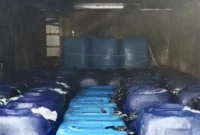 Polisi Bandung Gagalkan Pengiriman 1.500 Liter Tuak dengan Mobil Boks