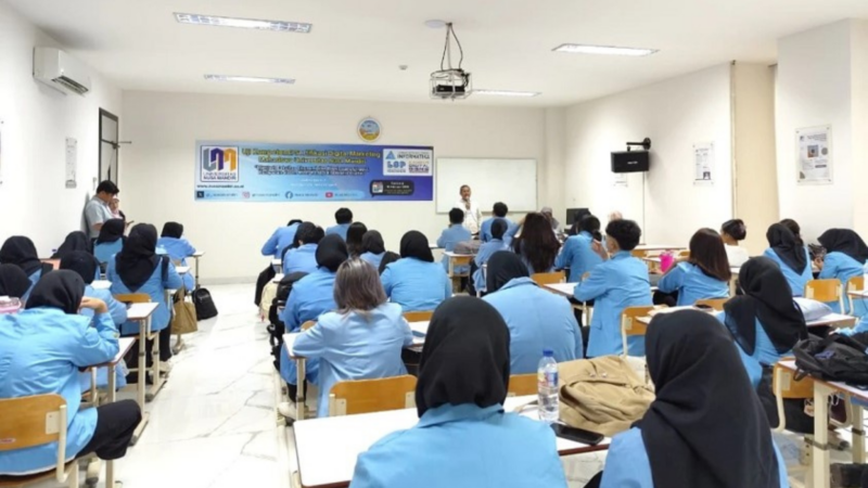 Mahasiswa FEB UNM Kuasai Bisnis Digital