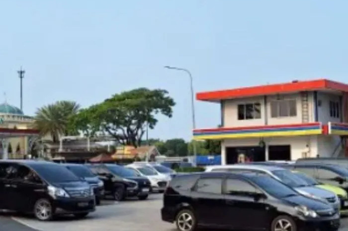Rest Area KM 57 Terapkan Buka Tutup Saat Tol Japek Padat (antara)