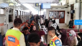 Hari Kedua Lebaran, Penumpang KAI Madiun Masih Padati Sejumlah Stasiun