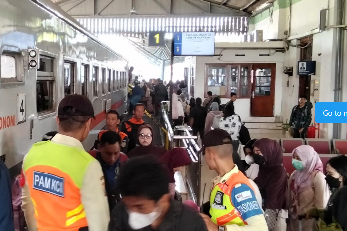 Hari Kedua Lebaran, Penumpang KAI Madiun Masih Padati Sejumlah Stasiun