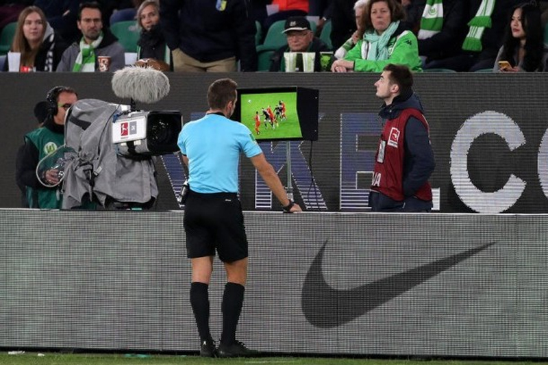 Kontroversi VAR Kembali Guncang Liga Champions Akibat Keputusan Wasit yang Menentukan