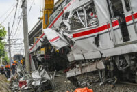 Tabrakan Maut KRL dan KA Argo Bromo di Bekasi 15 Orang Tewas