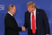 Donald Trump Peringatkan Vladimir Putin Terkait Potensi Dampak Kerusakan Perang Iran