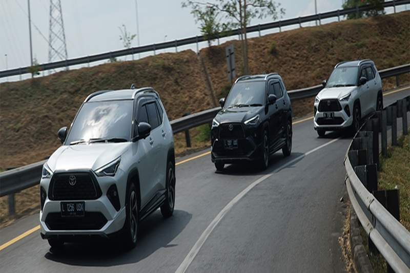 Toyota dan Honda Pilih Fokus Kembangkan Mobil Hybrid daripada Listrik Murni