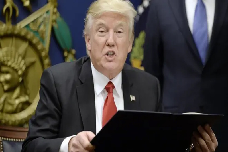 Donald Trump Picu Kontroversi Lewat Kebijakan dan Pernyataan Politik yang Memanas