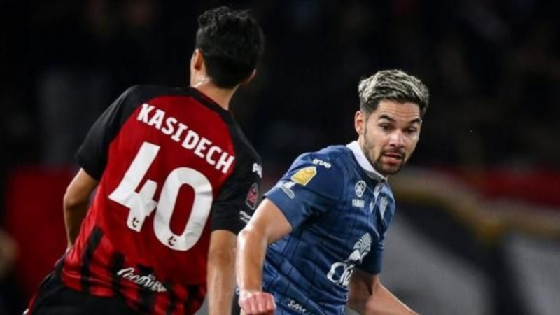 Sandy Walsh Juara Thai League