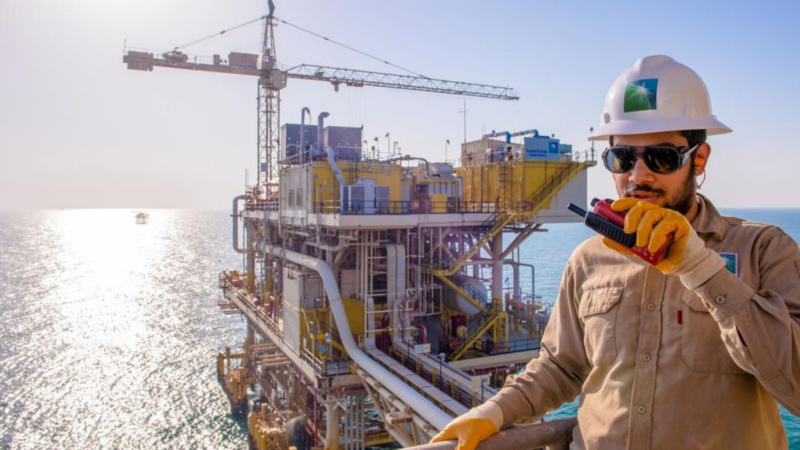Aramco Arab bikin mesin