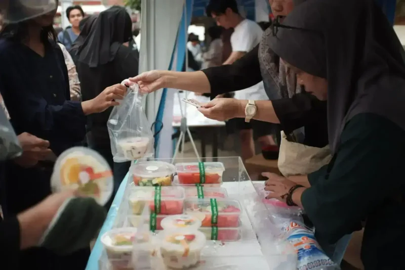 Pelaku usaha di Kota Depok. (Foto: Diskominfo Depok/ Ilustrasi)